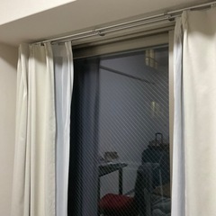 レースカーテンと遮光カーテンのセットの画像