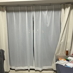 レースカーテンと遮光カーテンのセットの画像