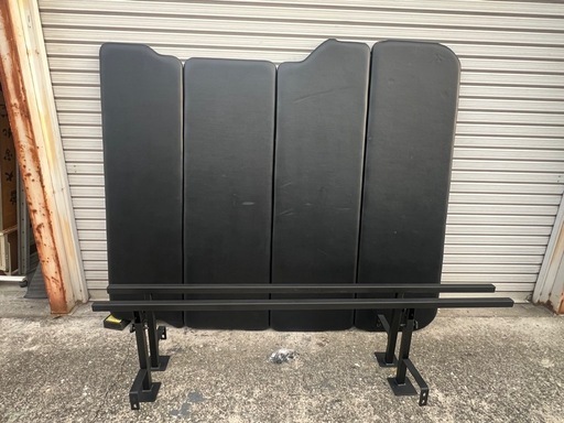 E26　NV350キャラバン　ベットキット