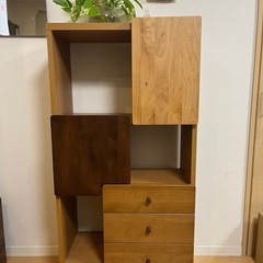 収納家具　棚の画像