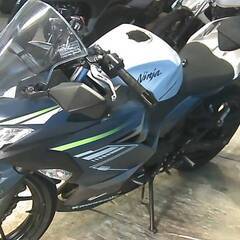 KAWASAKI ニンジャ400-2 白/青 車検残R8/6 エンジン始動動画 半額配送キャンペーン 期間限定 現状渡し諸経費￥0- 横浜 P-Yardの画像