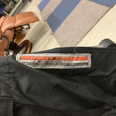 A2510-159　Ｂ型 ベビーカー 折りたたみ バギー ブラック キズ汚れ有り 持ち手に赤いテープ有りの画像