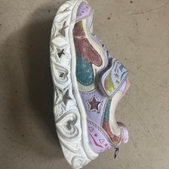 子供用の靴19cmの画像
