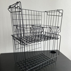 ミラーとカゴバックとワイヤーバスケットの画像