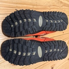 モンベル　キッズ登山靴　マーセドブーツ Kid's 24cmの画像