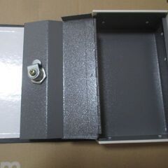 ブック型 隠し金庫 キーロック  貴重品入れ の画像