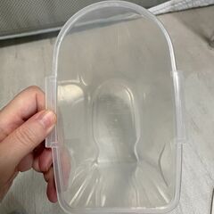 ニトリ　冷蔵庫米びつ 2kgの画像