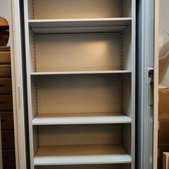 【差し上げます】スチールロッカー スチール書庫 5段 両開きの画像