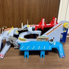 トミカ コースがのび〜る 2WAY にぎやか高速どうろ　の画像