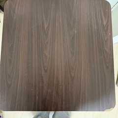 折りたたみテーブルの画像