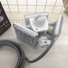 【ドリーム川西店御来店限定】☆ジモティー見たよ♪割引☆ musashi musashi センサーライト 2020 LED-AC3045  2020 動作確認／クリーニング済み 【99560000016588】の画像