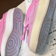 NIKE AIR AF1ピンクスニーカーの画像