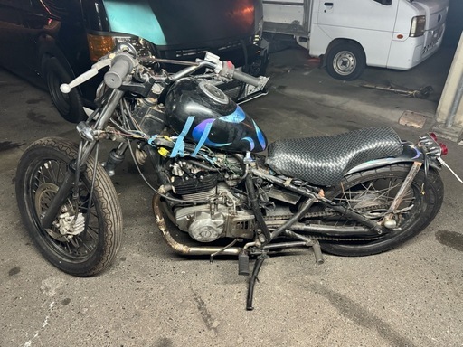 スズキ グラストラッカー NJ47A 
不動車