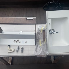 Panasonic 洗面台 壁付け 洗面所　グース水栓　パナソニック引き取りのみの画像