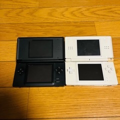 NintendoDS lite 
2台  の画像