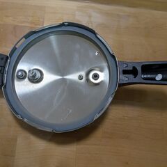 引き取り希望　パール金属　圧力鍋　３．５Lの画像