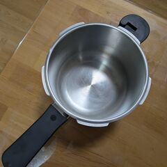 引き取り希望　パール金属　圧力鍋　３．５Lの画像