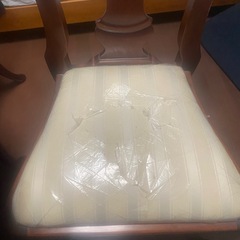 大塚家具　丸テーブル 椅子付き ×4の画像