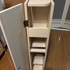トイレ収納の画像