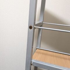 キャスター付きスチールラックの画像