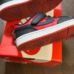 (お取引中)NIKE ジュニアスニーカーの画像