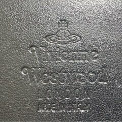 Vivienne Westwood 長財布　本革 イタリア製　ゴールドスネーク柄の画像