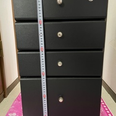 ブラック4段チェスト の画像