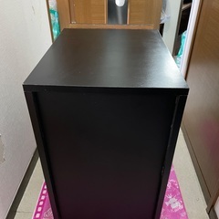 ブラック4段チェスト の画像