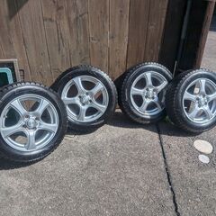 未使用（試しに装着して試走のみ）スタッドレスタイヤ175/65R15 　＋　アルミホイール の画像