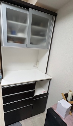 キッチンボード(食器棚)