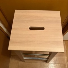 美品】IKEA NILSOLLE ニルソッレ カウンターチェア バーチ ハイチェアの画像