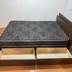 高級　美品　シモンズ　セミダブルベッドの画像