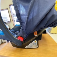 チャイルドシート　マムズキャリーの画像