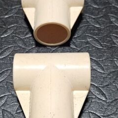 差し上げます💡　イレクターパイプのジョイントの画像