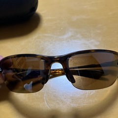 OAKLEY オークリーサングラス
　ブラックフレーム ブラウンレンズ サングラス の画像