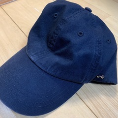 ハートチャーム付黒ＣＡＰ帽子キャップの画像