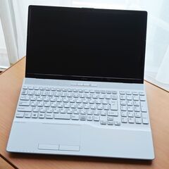 Fujitsu Lifebookノートパソコンの画像