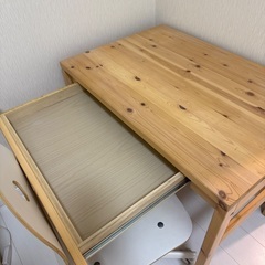 無印良品　学習机奥58✖️幅86✖️高70の画像