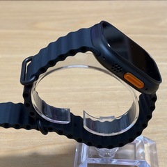 Apple Watch Ultra2（GPS + Cellularモデル）- 49mmブラックチタニウムケースとブラックオーシャンバンド　MX4P3J/Aの画像