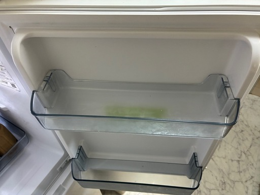 【美品】シャープ冷蔵庫SJ-D15H-W