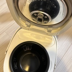 Panasonic 炊飯器　SR-KT069の画像