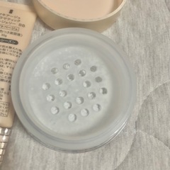 マキアージュ化粧品おまけ付き
の画像