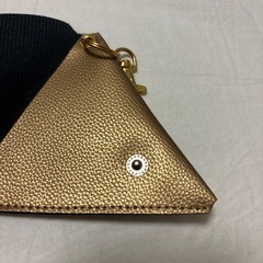 【美品】三角形ケース/ゴールドの画像