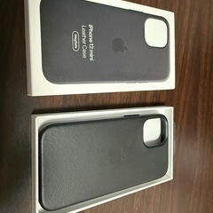 iPhone12mini 64GB 純正レザーケースセットの画像