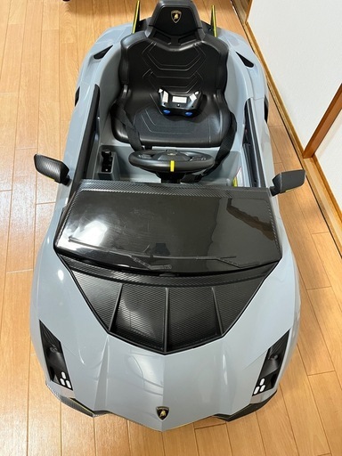 子供用品　乗れる車　　おもちゃ