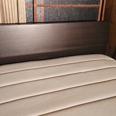マットレス付きダブルベッド (140cm* 205cmの画像