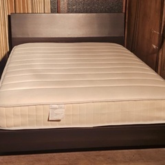 マットレス付きダブルベッド (140cm* 205cmの画像