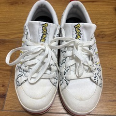 お取り引き中❌adidas✖️ピカチュウコラボスニーカーの画像