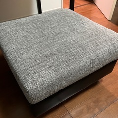 ソファ(グレー)の画像