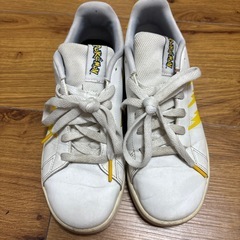 お取り引き中❌adidas✖️ピカチュウコラボスニーカーの画像